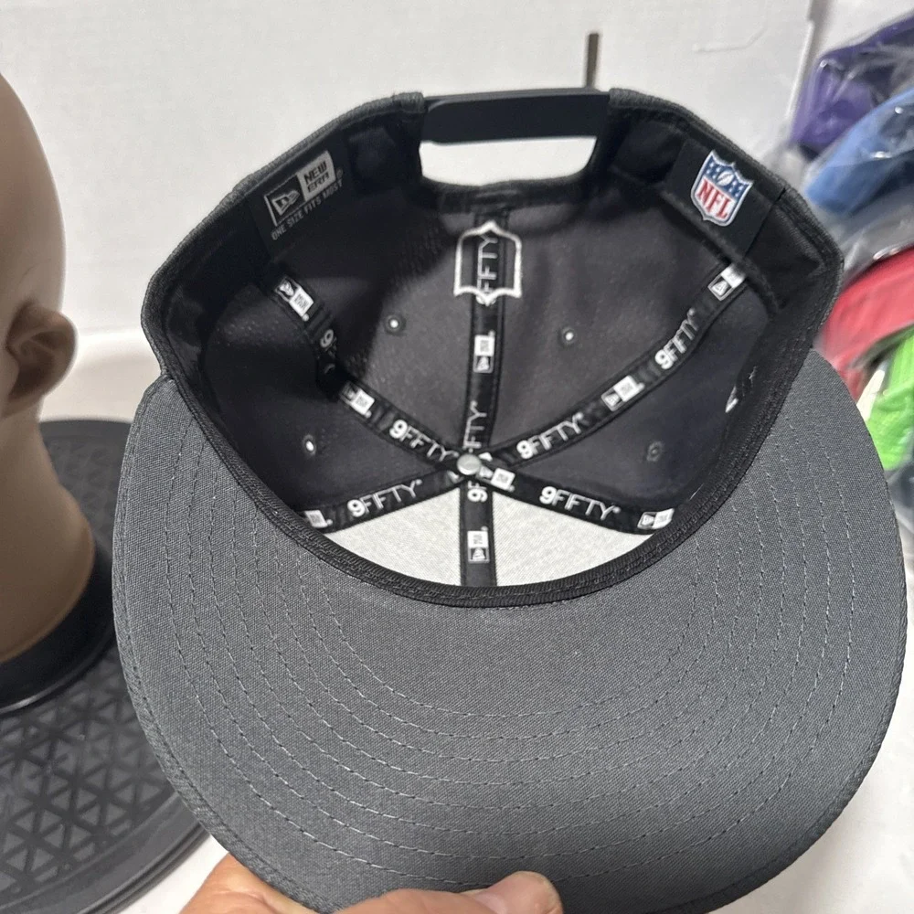 Washington Commanders Hat Cap Snap Back One Size NFL Football Crucial Catch - Picture 6 of 9